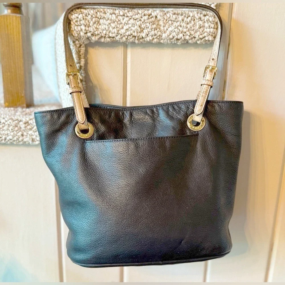Michael Kors Elegant Black Leather‎ Tote Bag
